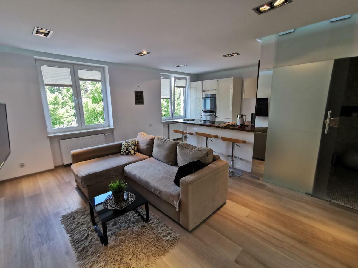 Nowoczesny Apartament III Al. Nmp Częstochowa Eksteriør bilde